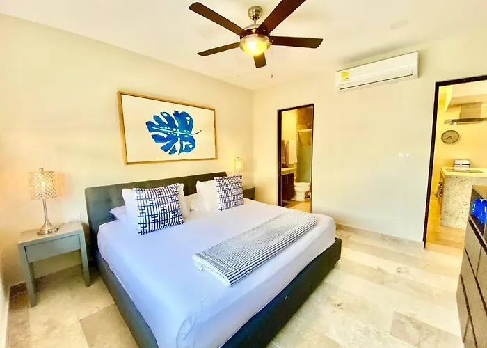 Modern 2-bedroom, 2-bath In The Heart Of Playa Del Carmen- Arenis Apartment Playa del Carmen